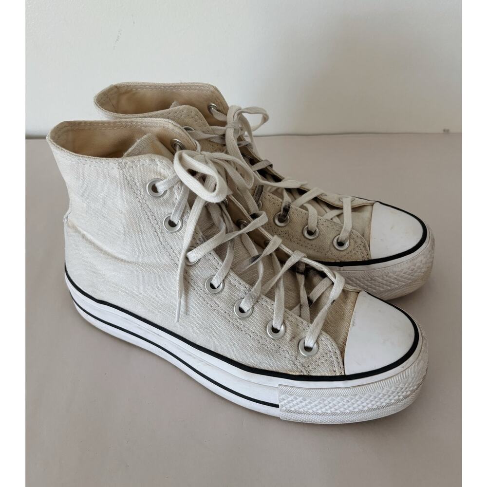 White Women's Converse Chuck Taylor High Top Platform Sneakers 6.5